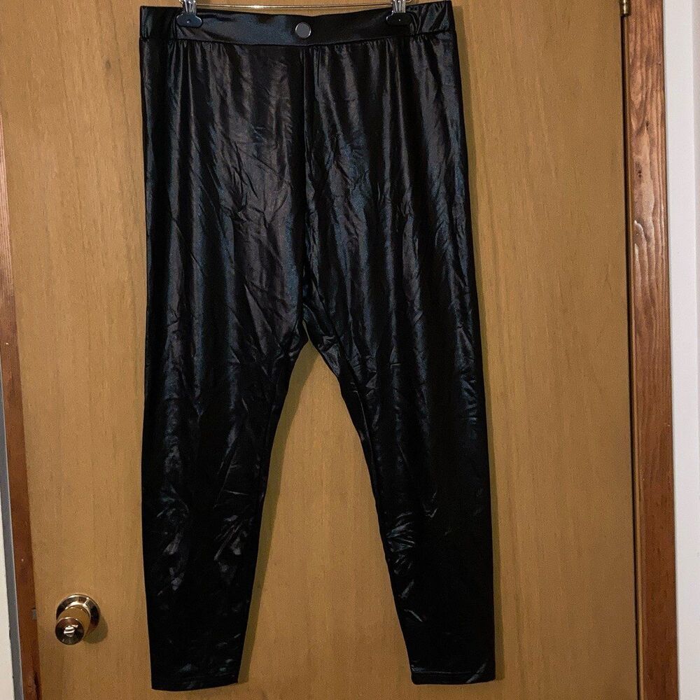 Black faux leather leggings Size 2X